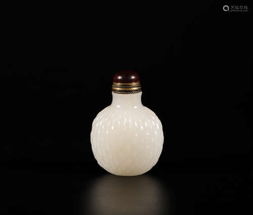 HeTian Jade Snuff Bottle from Qing清代和田玉鼻煙壺