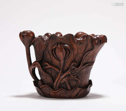 agilawood lotus shaped cup from Qing清代沉香木荷叶杯