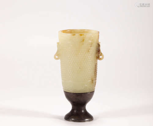 HeTian Jade Cup with Skeleton Grain from Han漢代和田玉骨釘紋杯