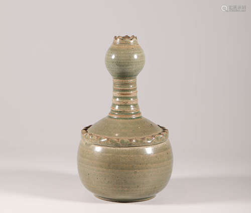 Green Jade Vase from Song宋代青瓷瓶