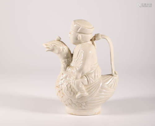 White Porcelain Holding Pot from Liao遼代白瓷執壺