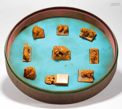 A set of Yellow Jade Seal from Qing清代田黄石印章一套