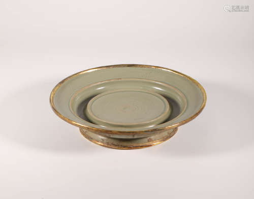 green Porcelain Gold Mouth Plate from Song宋代青瓷包金口盏