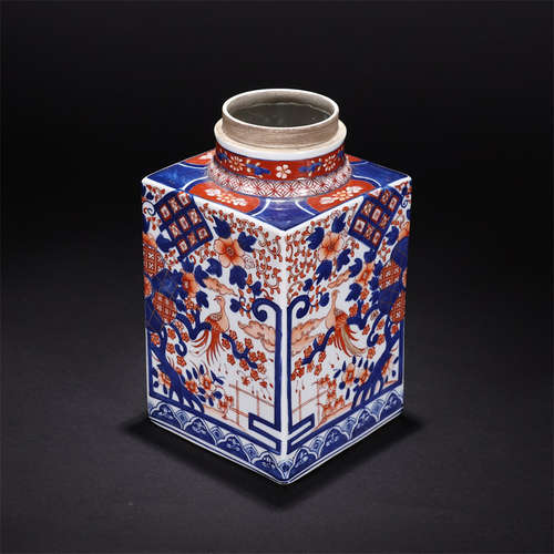 A Chinese Blue and White Famille Verte Floral Porcelain Square Jar