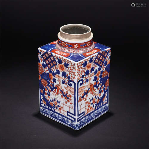 A Chinese Blue and White Famille Verte Floral Porcelain Square Jar