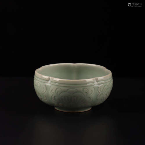 A Chinese Yaozhou Kiln Floral Carved Porcelain Bowl