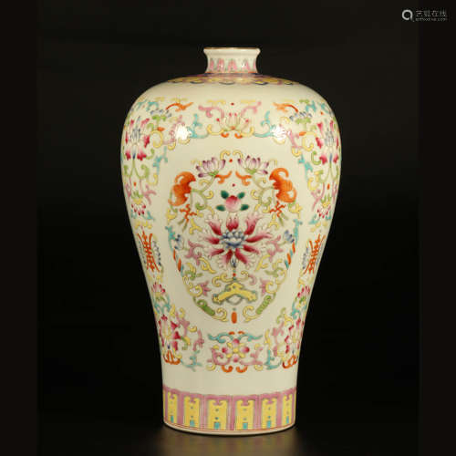 A Chinese Famille Rose Floral Porcelain Vase