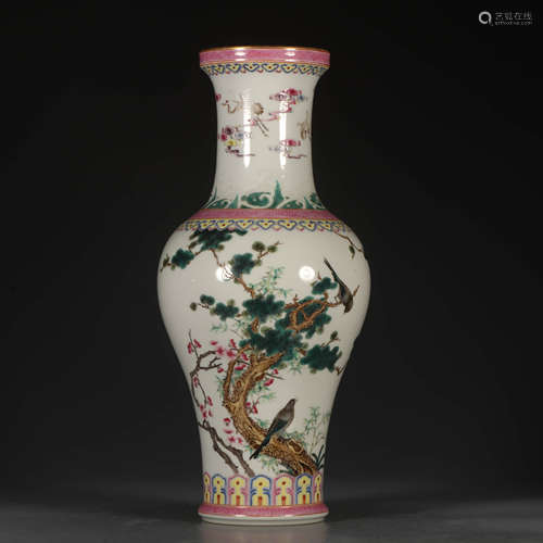 A Chinese Famille Rose Painted Porcelain Flower Vase