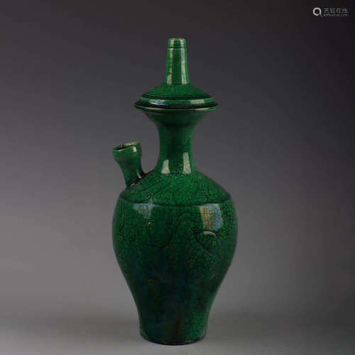 A Chinese Ding Kiln Green Glaze Porcelain Vase