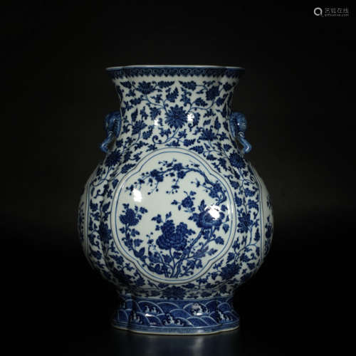 A Chinese Blue and White Floral Porcelain Double Ears Zun