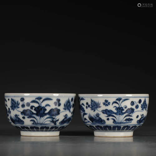 A pair of Chinese Blue and White Painted Porcelain Cup