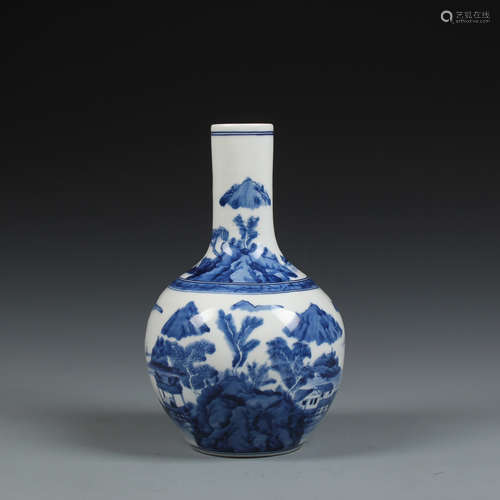 A Chinese Blue and White Floral Porcelain Vase