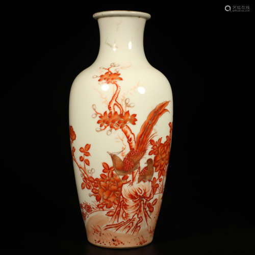 A Chinese Iron Red Flower&Bird Pattern Porcelain Vase