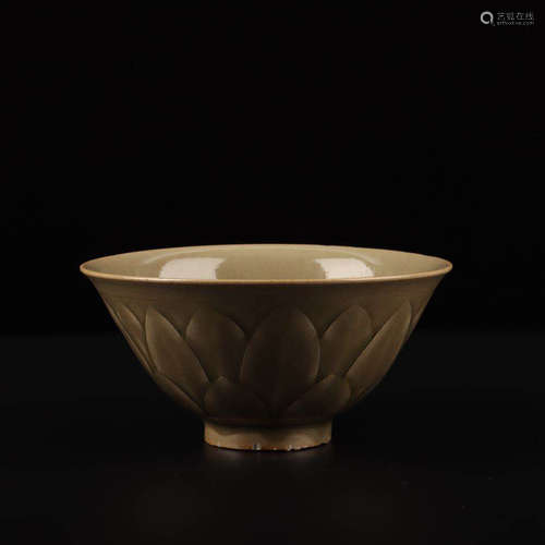 A Chinese Yaozhou Kiln Floral Carved Porcelain Tea Cup