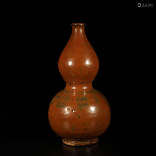 A Chinese Glazed Porcelain Gourd-shaped Vase