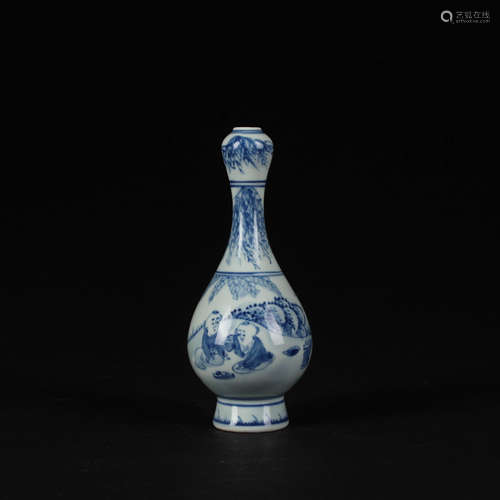 A Chinese Blue and White Figure Painted Porcelain Garlic-head Bottle