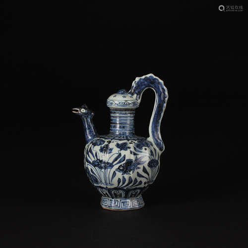 A Chinese Blue and White Porcelain Pot