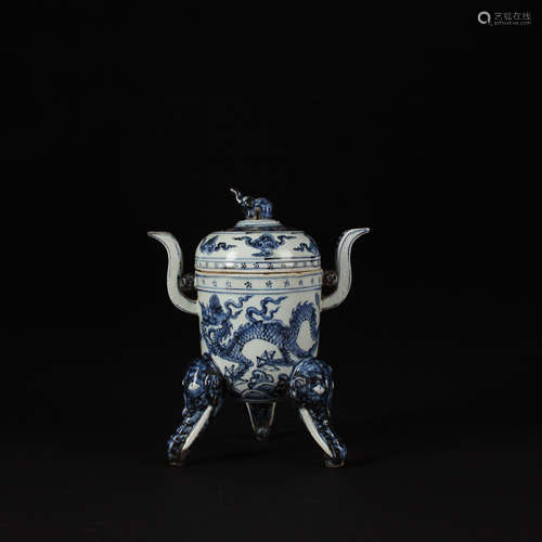 A Chinese Blue and White Dragon Pattern Porcelain Three-legged Censer