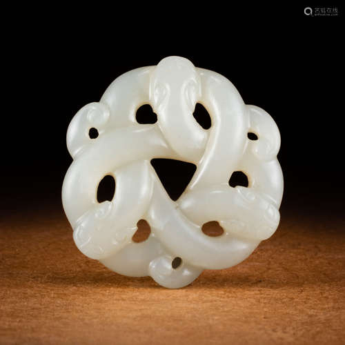 A Chinese Piercing Dragon Pattern Jade Pendant