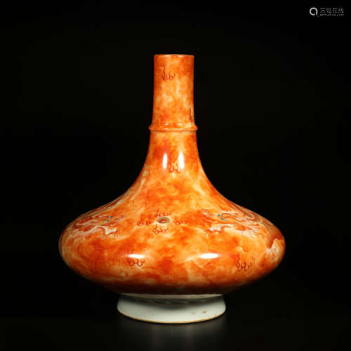 A Chinese Iron Red Dragon Pattern Porcelain Vase