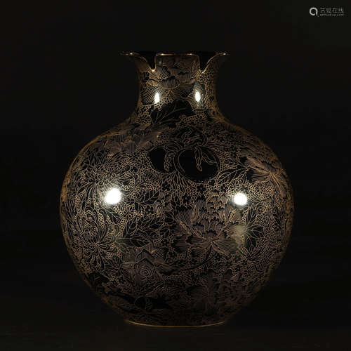 A Chinese Black Glazed Gild Porcelain Zun