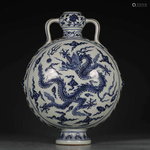 A Chinese Blue and White Dragon Pattern Porcelain Oblate Vase