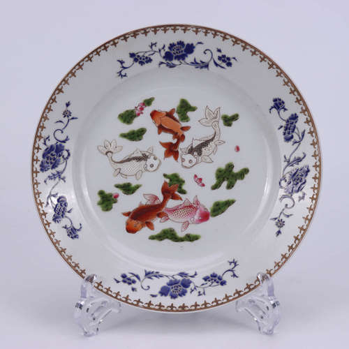 A Chinese Famille Rose Floral Porcelain Plate