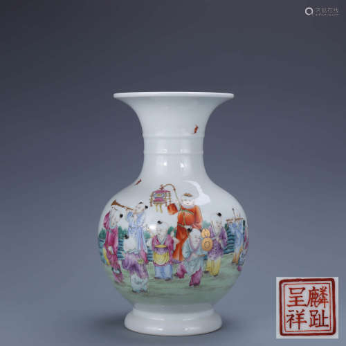 A Chinese Famille Rose Children Painted Porcelain Flower Vase