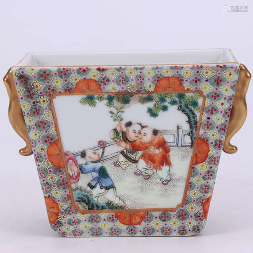 A Chinese Famille Rose Children Painted Porcelain Double Ears Washer