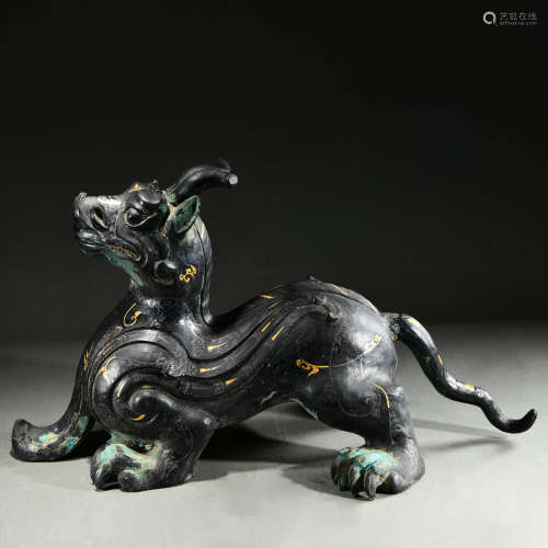 A Chinese Gold and Silver Inlaying Beast Ornament