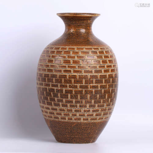 A Chinese Ding Kiln Porcelain Plum Vase
