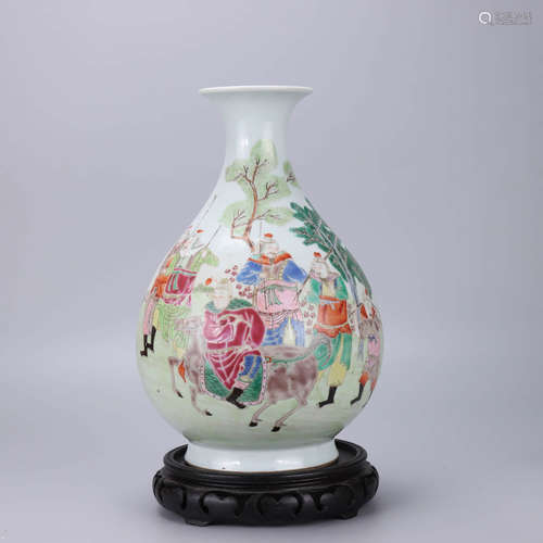 A Chinese Famille Rose Figure Painted Porcelain Vase