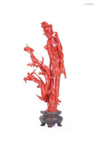 Chine, 20e siècle Rare corail sculpté à ton rouge …