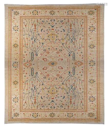 AZERBAIDJAN, Grand tapis à décor de l'arbre de vie…