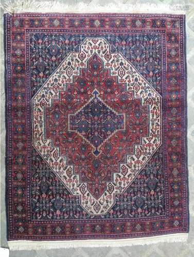 Tapis Persan en laine polychrome 154 x 120 cm