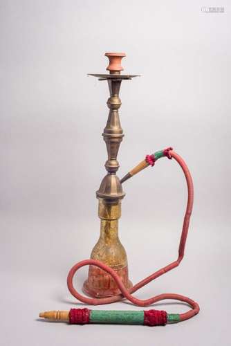 161. Narguilé, Monde Ottoman, XXe siècle, Verre à …