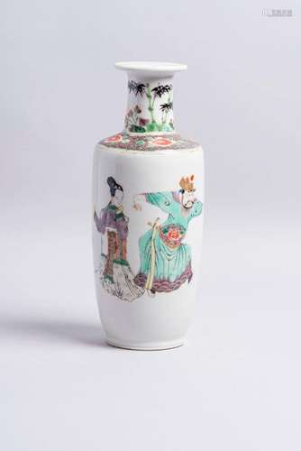 427. Vase rouleau en porcelaine de Chine, époque K…