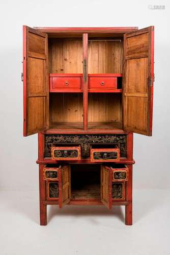 447. Armoire chinoise dite armoire de mariage, Chi…