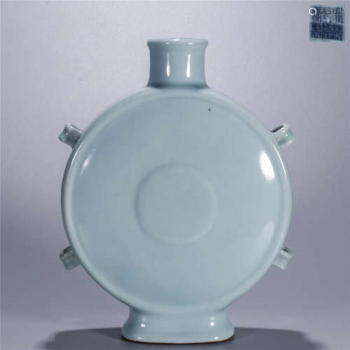 Chinese ancient porcelain vase, QIAN LONG mark