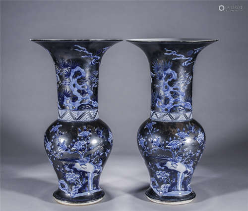 A pair of silver glaze blue and white flower and bird pattern vases