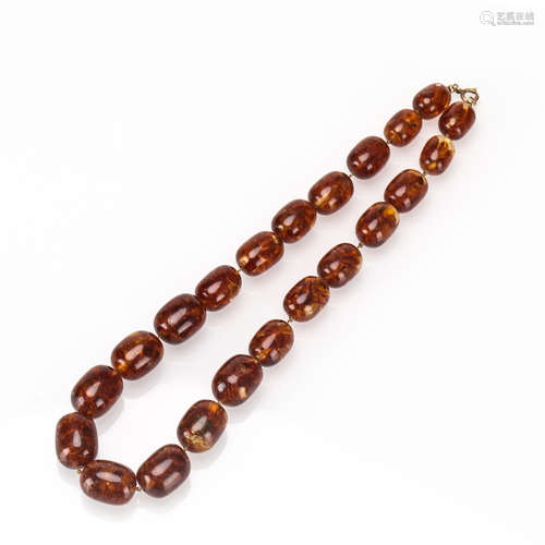 Piebald amber necklace