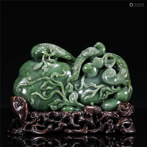 Jade carving gourd and birds decoration