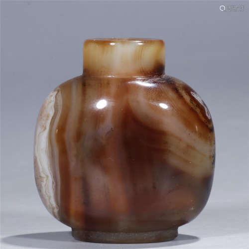 Agate carved snuff bottle