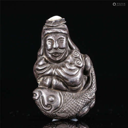 Silver figure snuff bottle