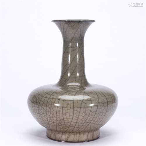 Green glaze long neck porcelain vase