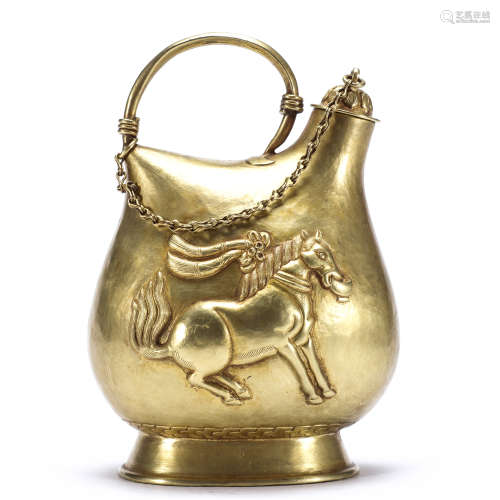 Gilt copper dancing horse holding cup pattern pot