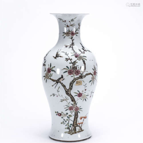 Famille rose birds and flowers drawing porcelain vase