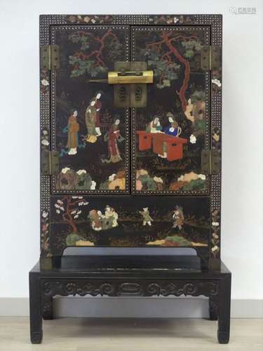 Chine. Cabinet