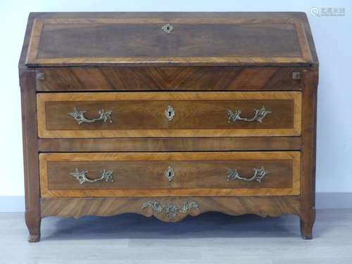 Commode scriban en marqueterie de bois de rose et …