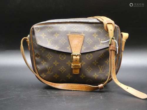 Louis Vuitton. Sac Besace